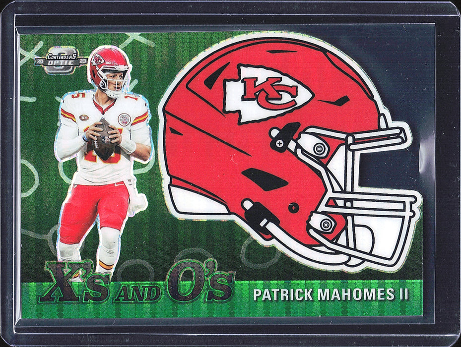 2023 Panini Contenders Optic #XO-12 Patrick Mahomes II X's and O's Green Pulsar /30