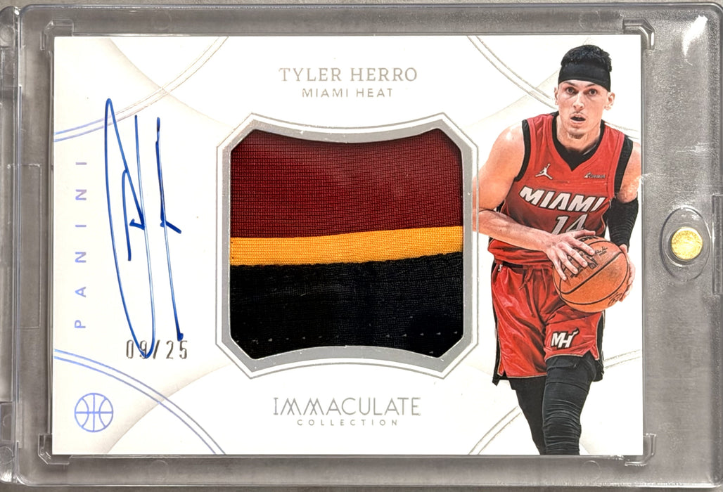 2023-24 Panini Immaculate Collection RPP-THM Tyler Herro Retro Premium Patch Autographs Gold /10