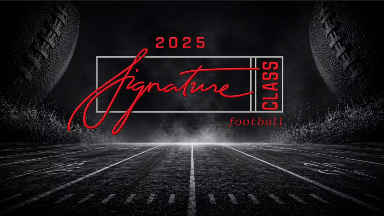 2025 Topps Signature Class Football NFL Mega Box (Pre-Order: June 5)